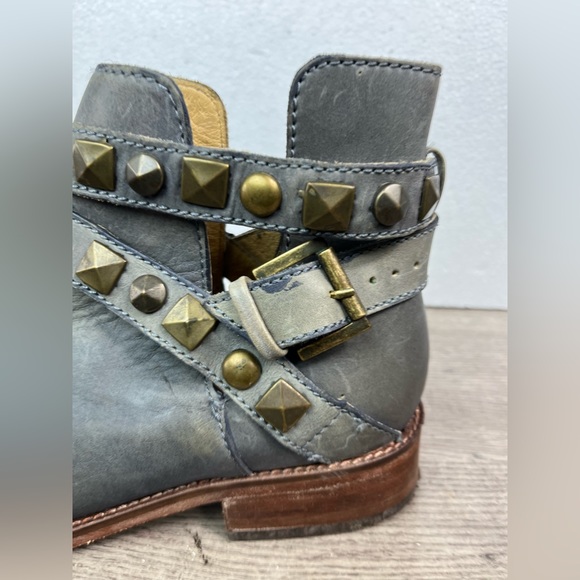 Patron Perugia Lou Grey Distress Leather Buckle Strappy Women Ankle Boots 8.5M - Picture 4 of 16